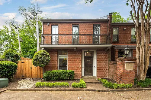 1707 Belvedere Ct #1707 Photo 1