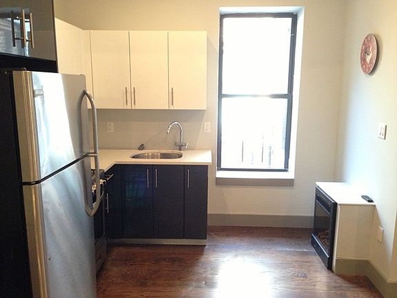 3rd image of 1507 Eastern Pkwy APT 1