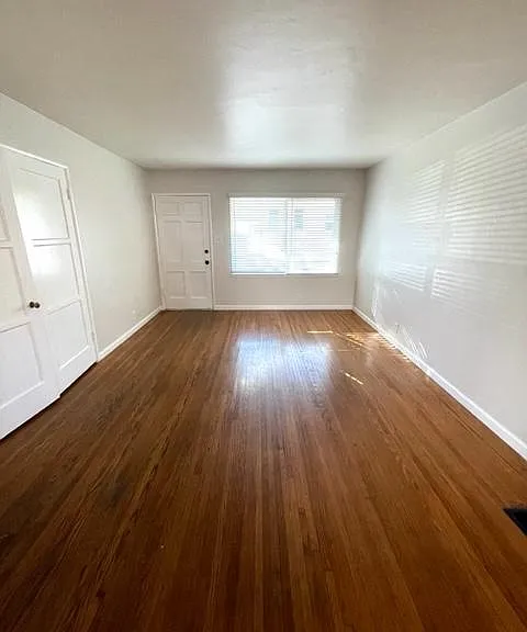 373 Termino Ave #2 — Photo 7