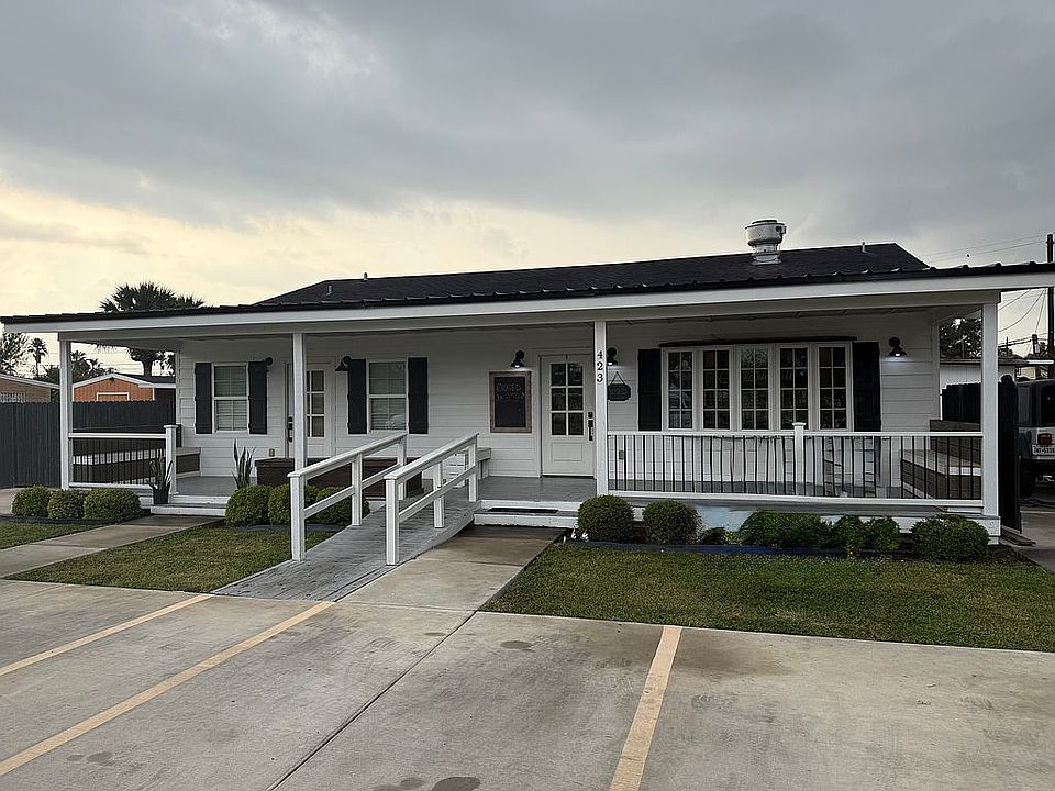2nd image of 423 N Main St
