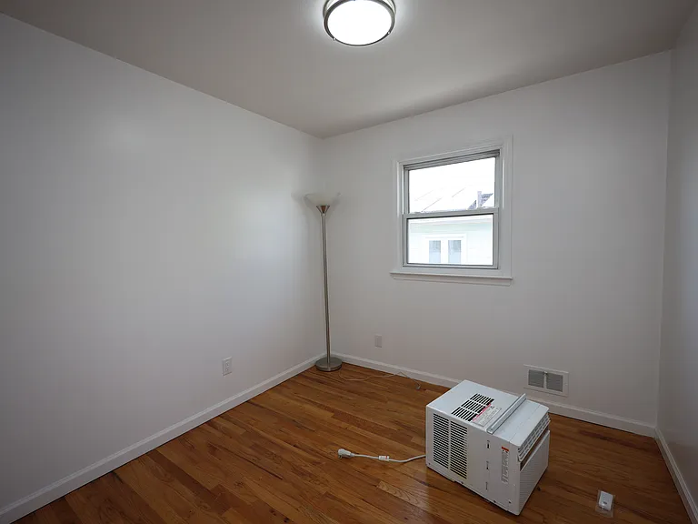 475 Beach Rd #2 — Photo 26