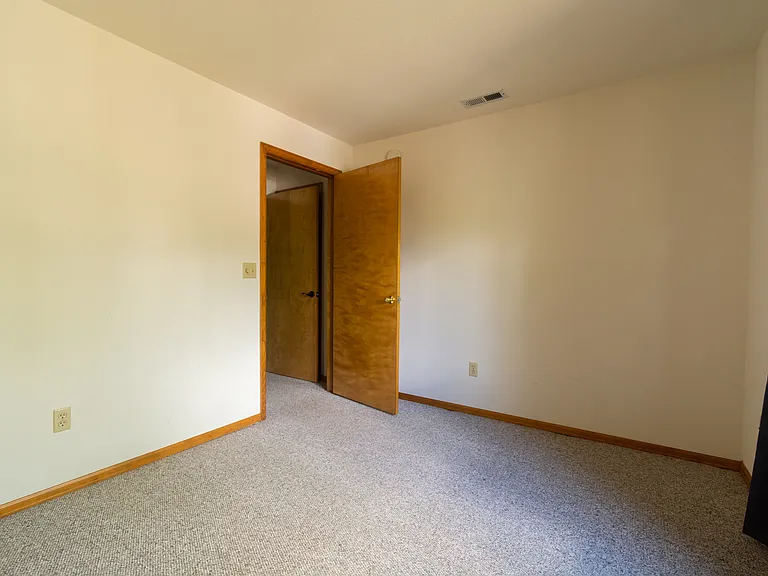 1360 Pinon Ridge Ct — Photo 33