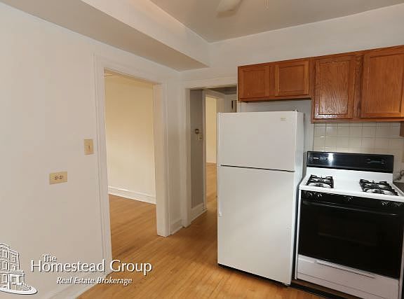 3rd image of 2335 W Grace St #Two
