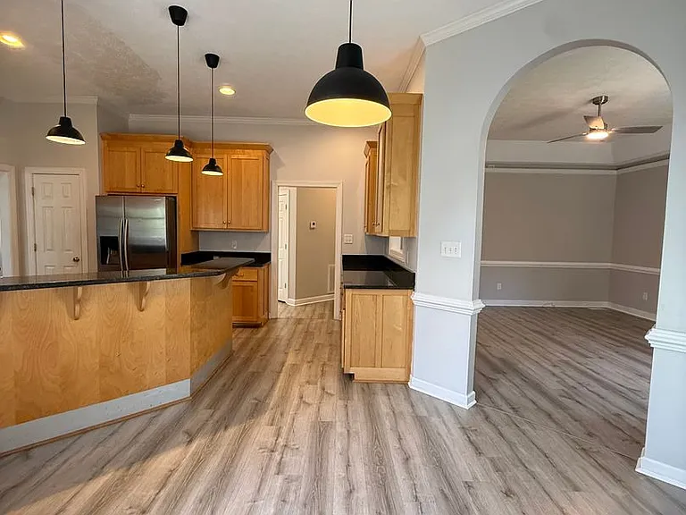 115 Sheldon Ct — Photo 8
