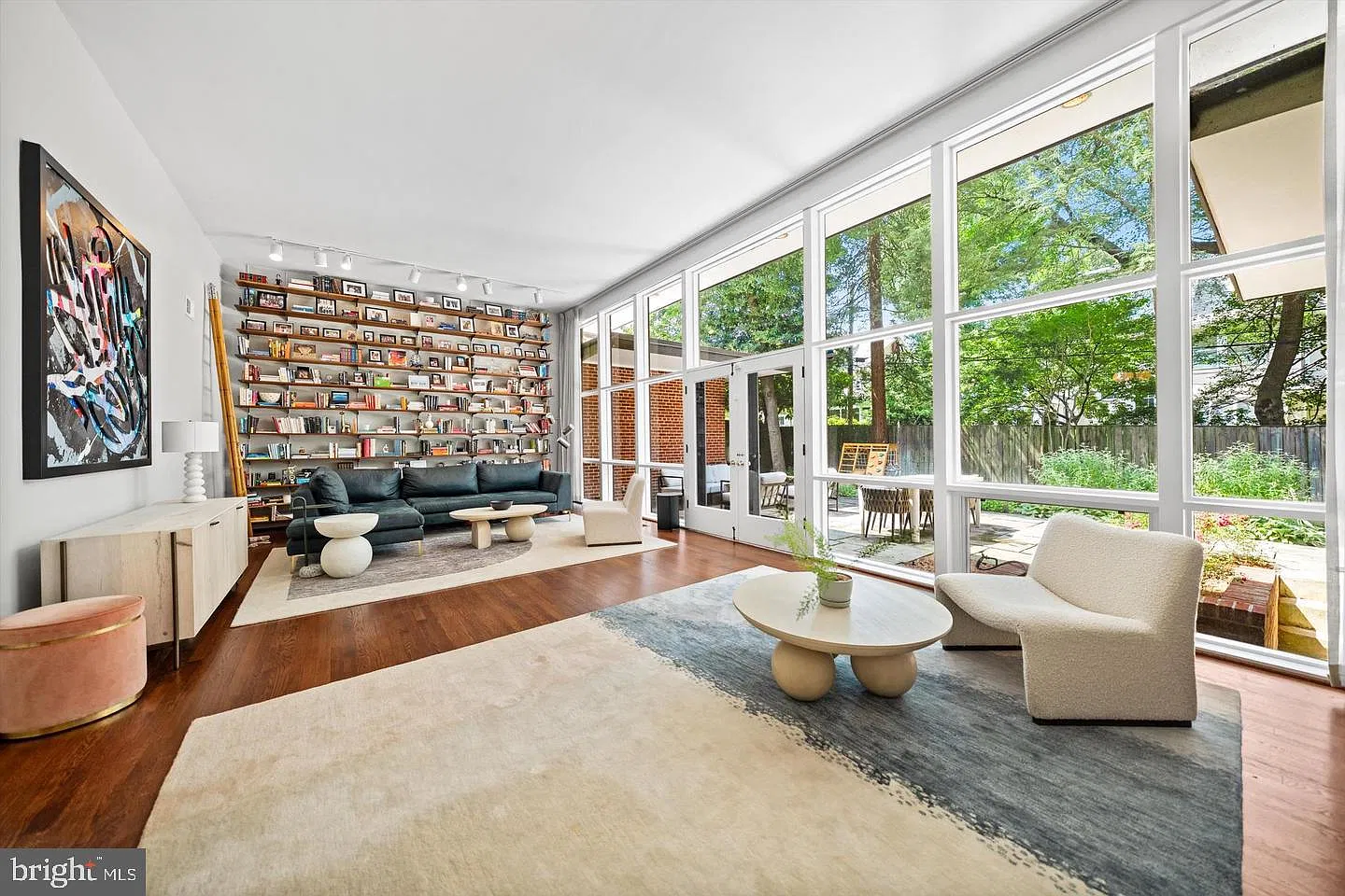 5 bed, 4.0 bath, 3000 sqft, $8,500 — Photo 3