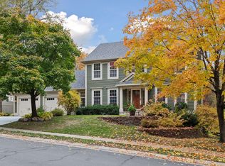 305 Harbor Ln, Shoreview, MN 55126