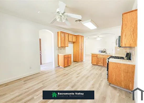 1901 Yarnell Way — Photo 6