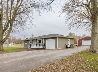 951 W Mount Calvary Rd, Rensselaer, IN 47978