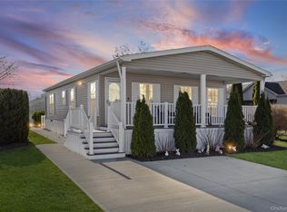 1661 Old Country Road #351B, Riverhead, NY 11901