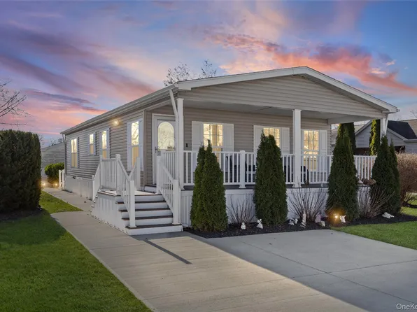 1661 Old Country Road #351B, Riverhead, NY 11901