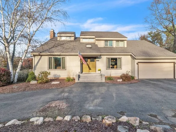 11 Birch Hill Rd, Agawam, MA 01001