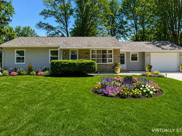 3 Datus Ct, Kinderhook, NY 12106