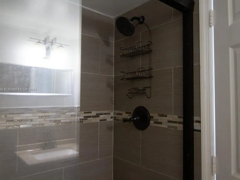 753 Michigan Ave #3D — Photo 13