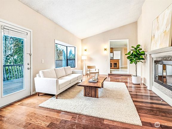 4th image of 558 SW 298th Street