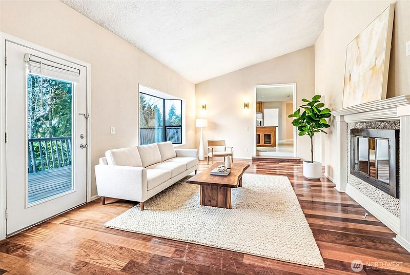 5th image of 558 SW 298th Street
