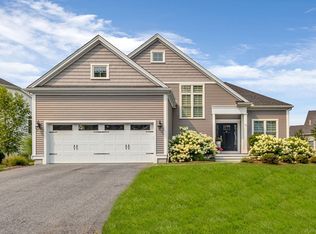 54 Rockwood Ln #54, Upton, MA 01568