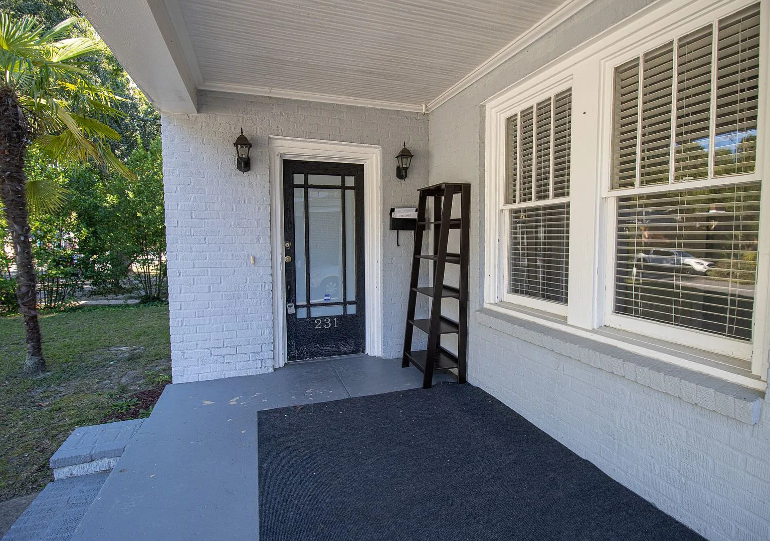 Charming 2 Bedroom Home Steps from USC Location, Character & Outdoor Living! — Photo 3