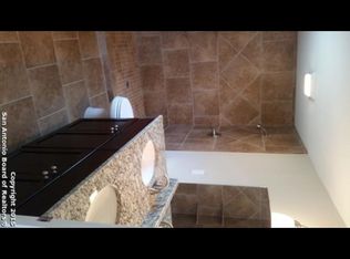 1415 W Wildwood Dr, San Antonio, TX 78201