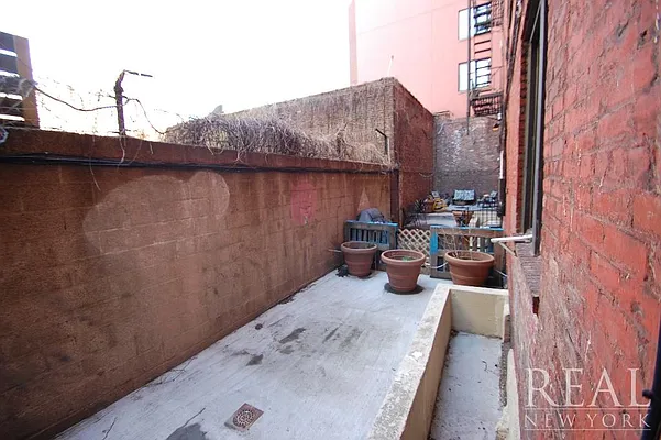 Rented by REAL New York | media 17