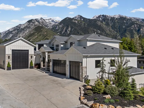 9577 S Hidden Pine Ln, Sandy, UT 84092
