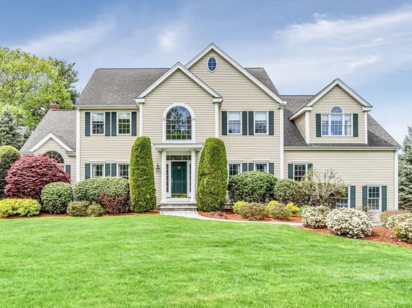 17 Appaloosa Cir, Hopkinton, MA 01748