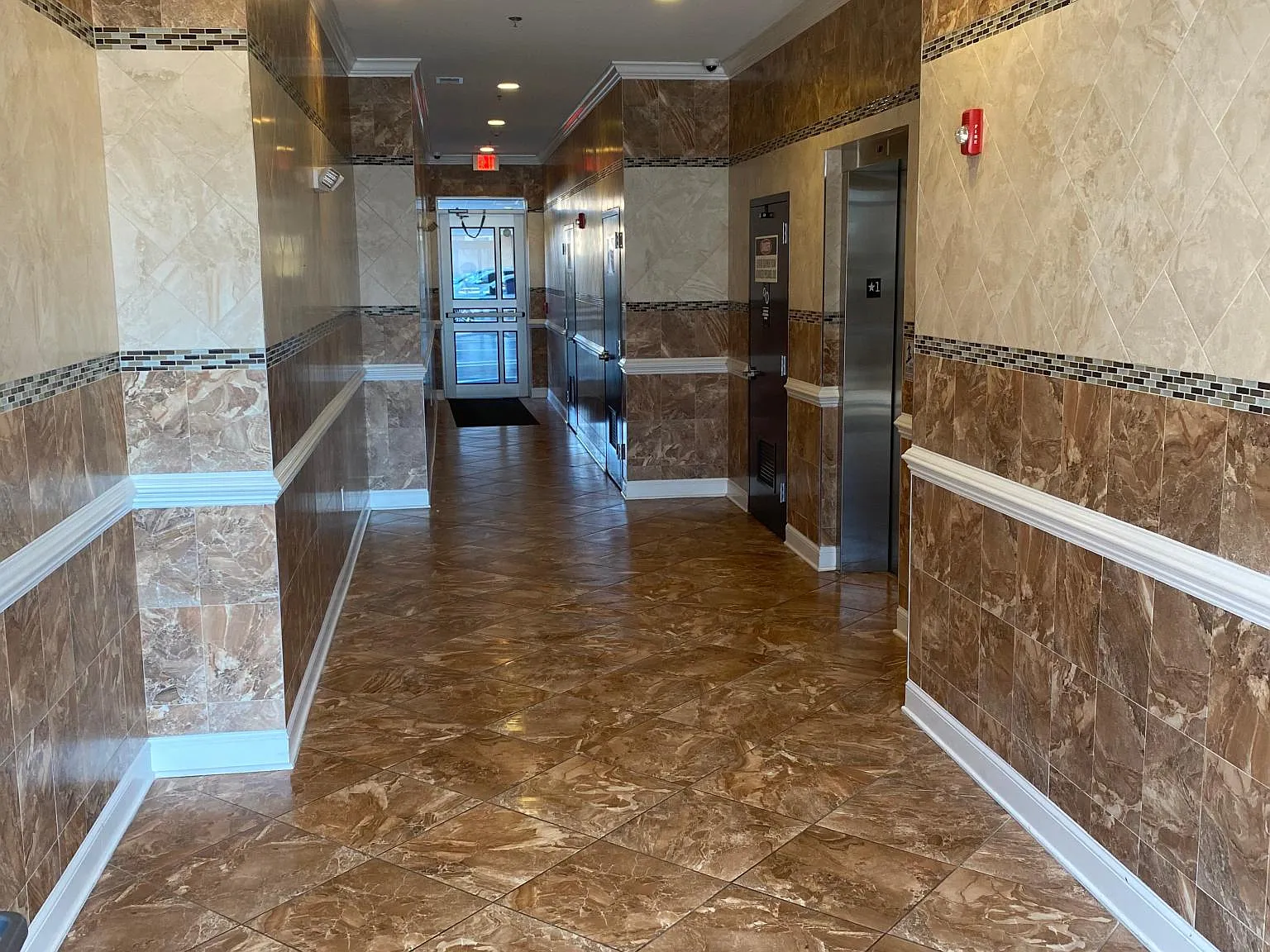 2 bed, 1350 sqft, $2,595 — Photo 3