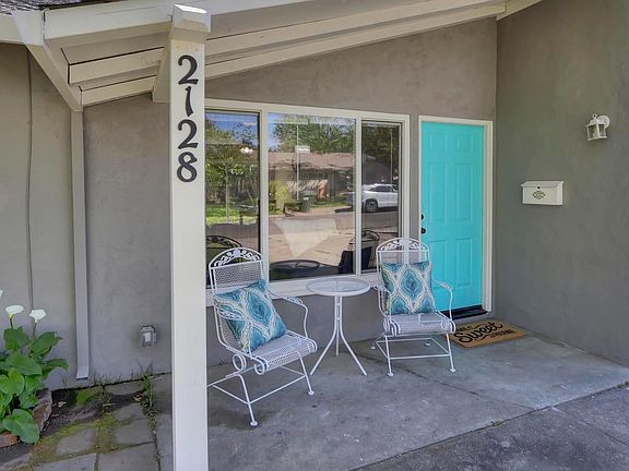 2nd image of 2128 Violet St