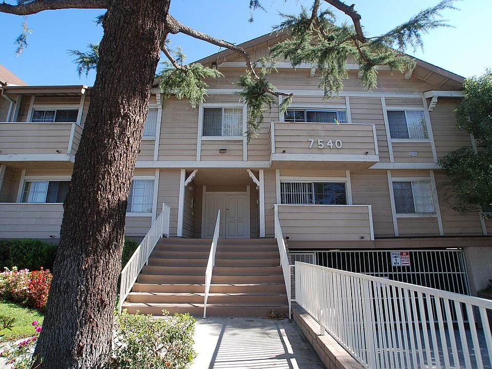 1st image of 7540 Haskell Ave #22