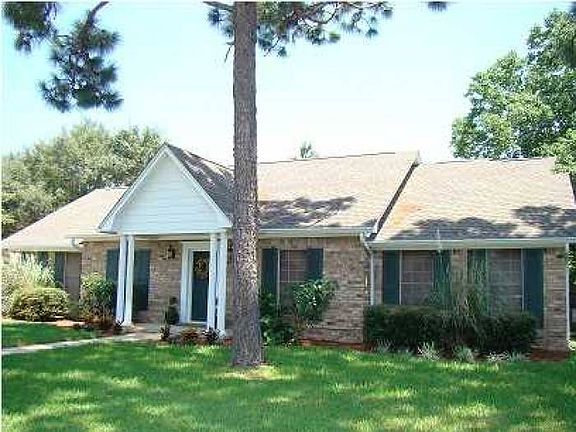 2nd image of 2430 Semoran Dr