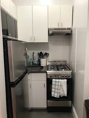 Rented by Buchbinder & Warren | media 33