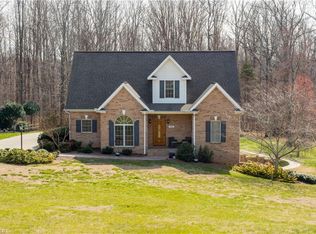 280 Bent Oak Dr, Winston Salem, NC 27107