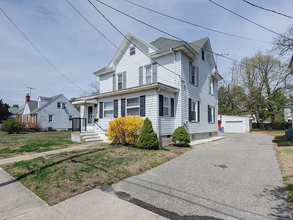 107-09 Dickinson Rd
