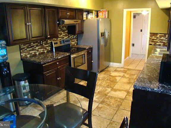 3rd image of 9602 New Orchard Dr