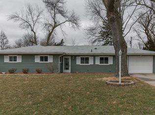 3040 Ridgemore Dr SE, Cedar Rapids, IA 52403