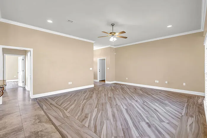 62 Tantallon Dr — Photo 7