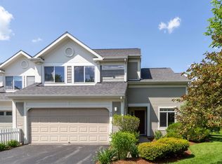 96 Hummingbird Ln #96, South Burlington, VT 05403