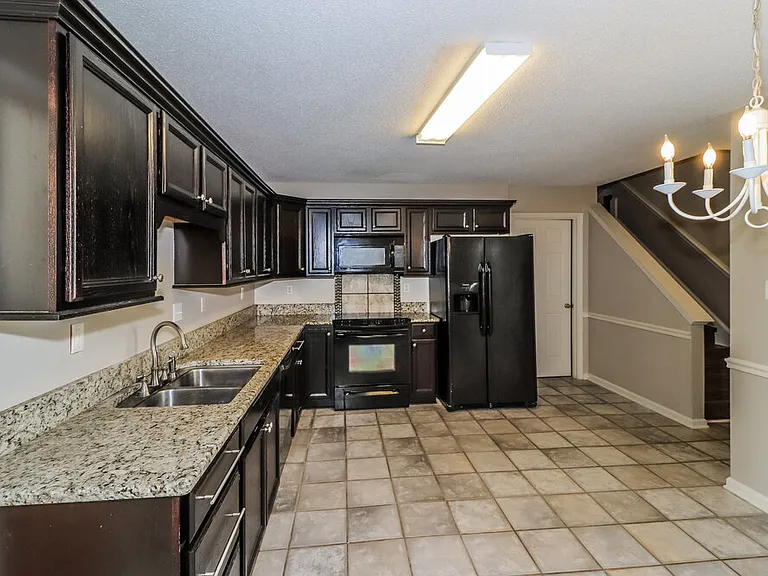 5061 Thornebrook Cv — Photo 9