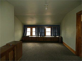 5th image of 614 W Ash St
