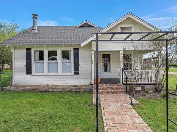 102 Avenue E, Valley Mills, TX 76689
