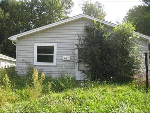 1st image of 102 Blaine Ave