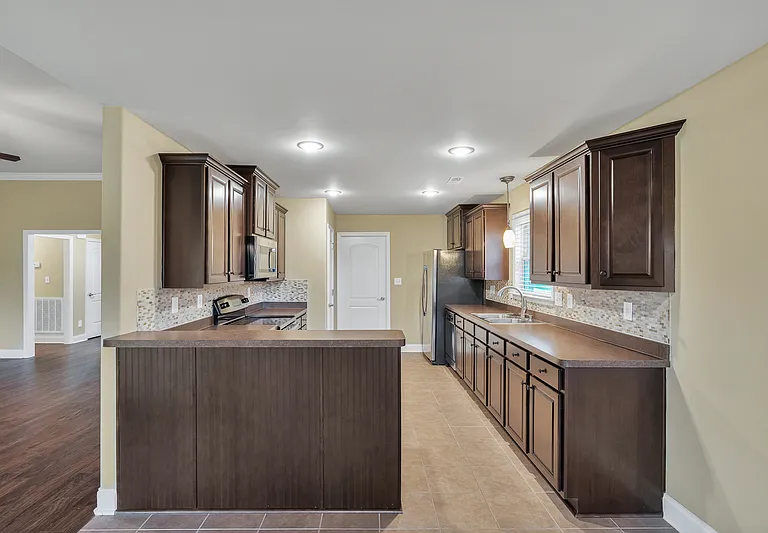 128 Willow Tree Dr — Photo 17