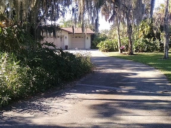 2nd image of 7920 N Leewynn Way