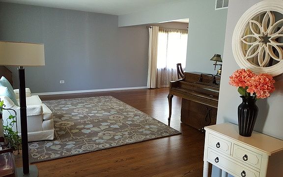 3rd image of 8325 Parkview Dr