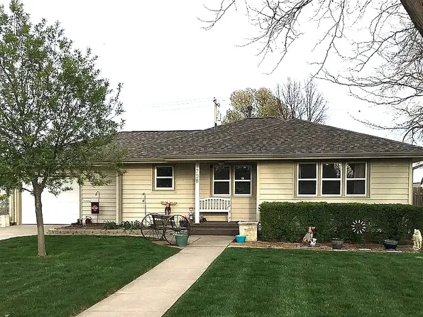 1708 A St, Garden City, KS 67846