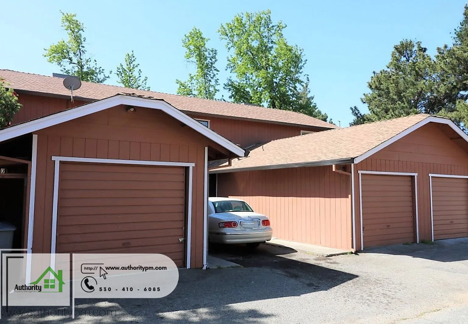 2 bed, 1.0 bath, 925 sqft, $1,350 — Photo 1