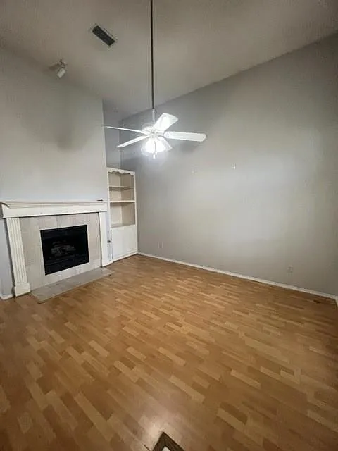 3 bed, 2.5 bath, 1846 sqft, $2,700 — Photo 2