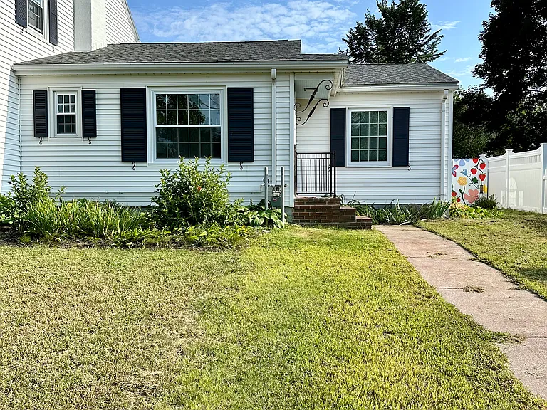 Cottage Rd — Photo 11