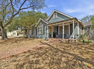 505 E Houston St, Luling, TX 78648