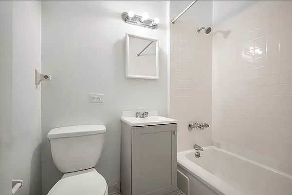 Rented by Compass | media 18