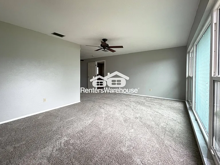 802 Embassy Rd — Photo 3